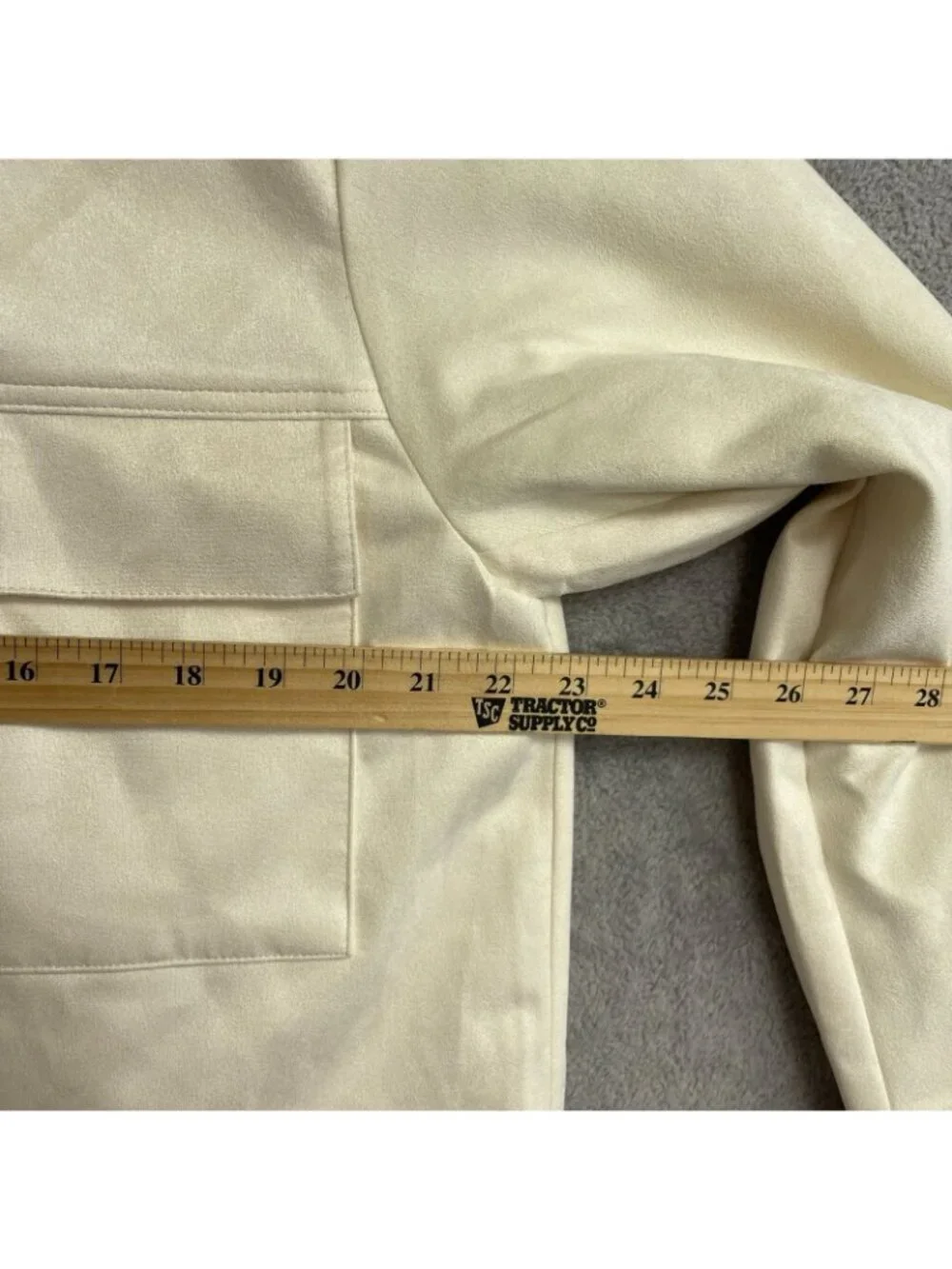 NWT Steve Madden Women's L Faux Suede Cream Button-Up Trucker Jacket  B0491